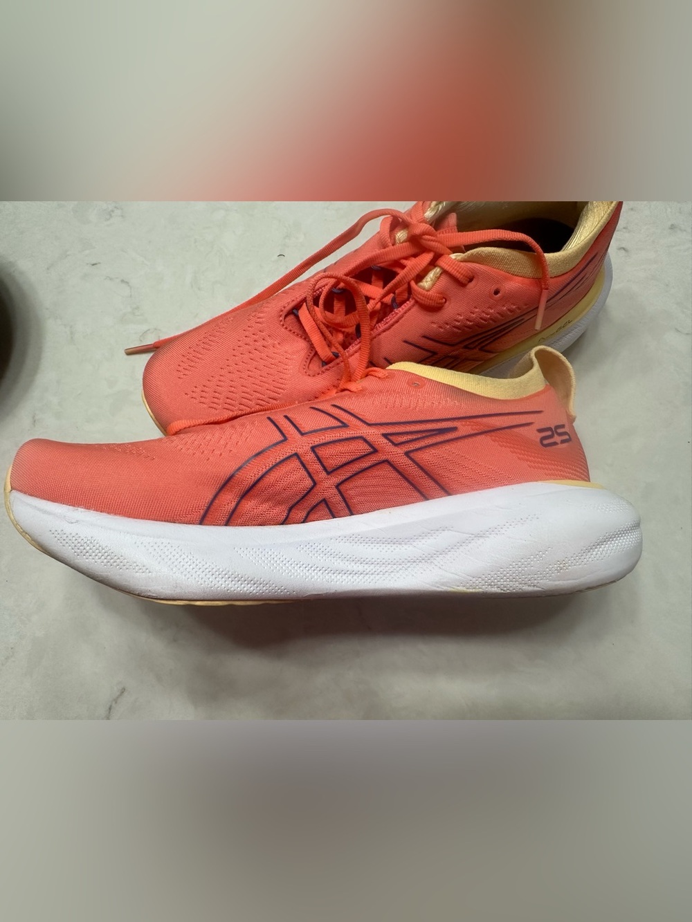 ASICS WOMEN'S GEL-NIMBUS 25, 9.5 - Picture 6 of 10